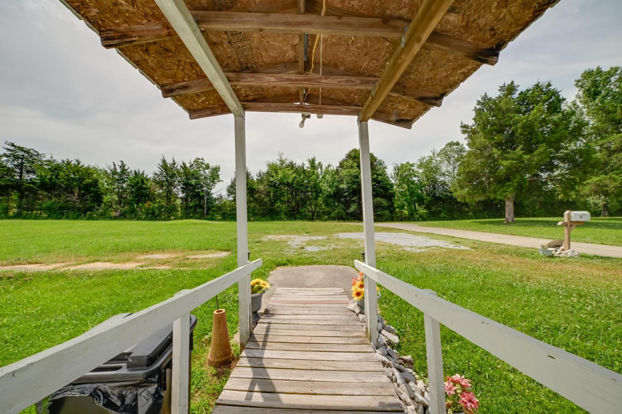 Serene Mcewen Cottage About 2 Mi To Golf Course! Екстериор снимка